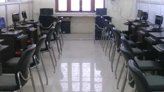 Computer lab at Dr VRK Women s Medical College