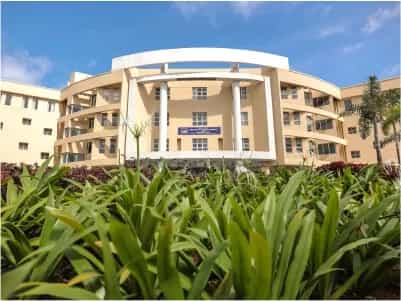 Main academic building of SMBT Institute of Medical Sciences and Research Centre at Nandi Hills, Dhamangaon, Nashik