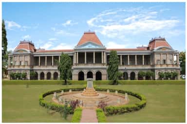 Victoria Hospital (1900), BMCRI's primary teaching hospital, Bengaluru