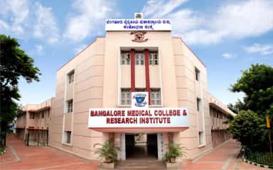 Bangalore Medical College and Research Institute main college building, Bengaluru