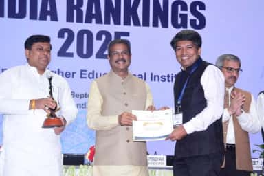 Principal of Christian Medical College, Vellore receiving the NIRF India Rankings 2025 Medical category award certificate