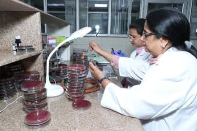 DMC&H diagnostic labs and imaging area