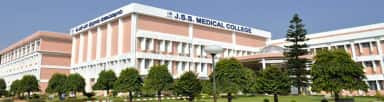 Panoramic view of the JSS Medical College building and lawns, Mysuru