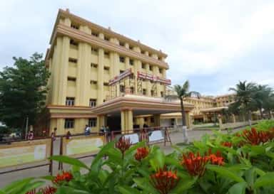 Multi-storey academic block on the MAPIMS campus at Melmaruvathur, Chengalpattu