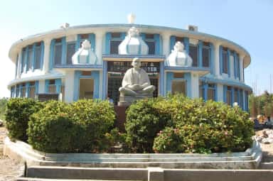 MNR Medical College library facility