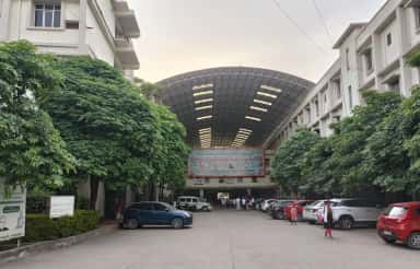 Narayan Medical College and Hospital building