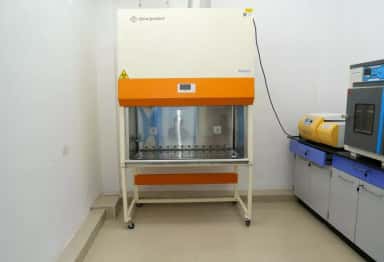Biosafety cabinets and laminar airflow systems