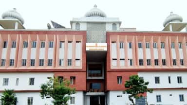 Shri Gorakshnath Medical College Gorakhpur official campus image