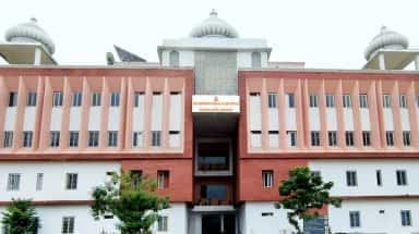 Shri Gorakshnath Medical College Gorakhpur official campus image