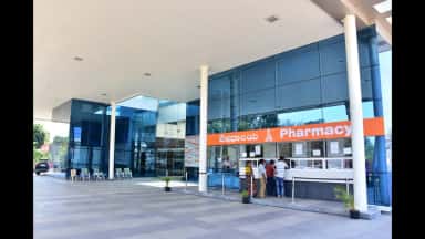 Entrance and pharmacy block of the Siddaganga teaching hospital, Tumakuru