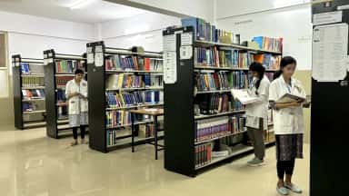 Students in the central library of Sri Siddhartha Institute of Medical Sciences