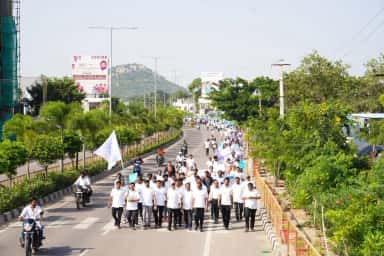 Students of SVS Medical College on a public-health awareness rally through Mahabubnagar