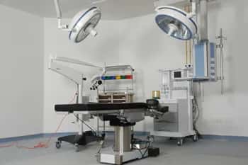 Modular operation theatre with twin dome lights and anaesthesia workstation at The Oxford Medical College Hospital, Yadavanahalli