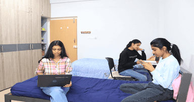 EPCEW photo