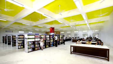 Sathyabama photo