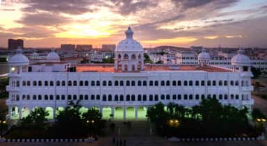 Sathyabama photo