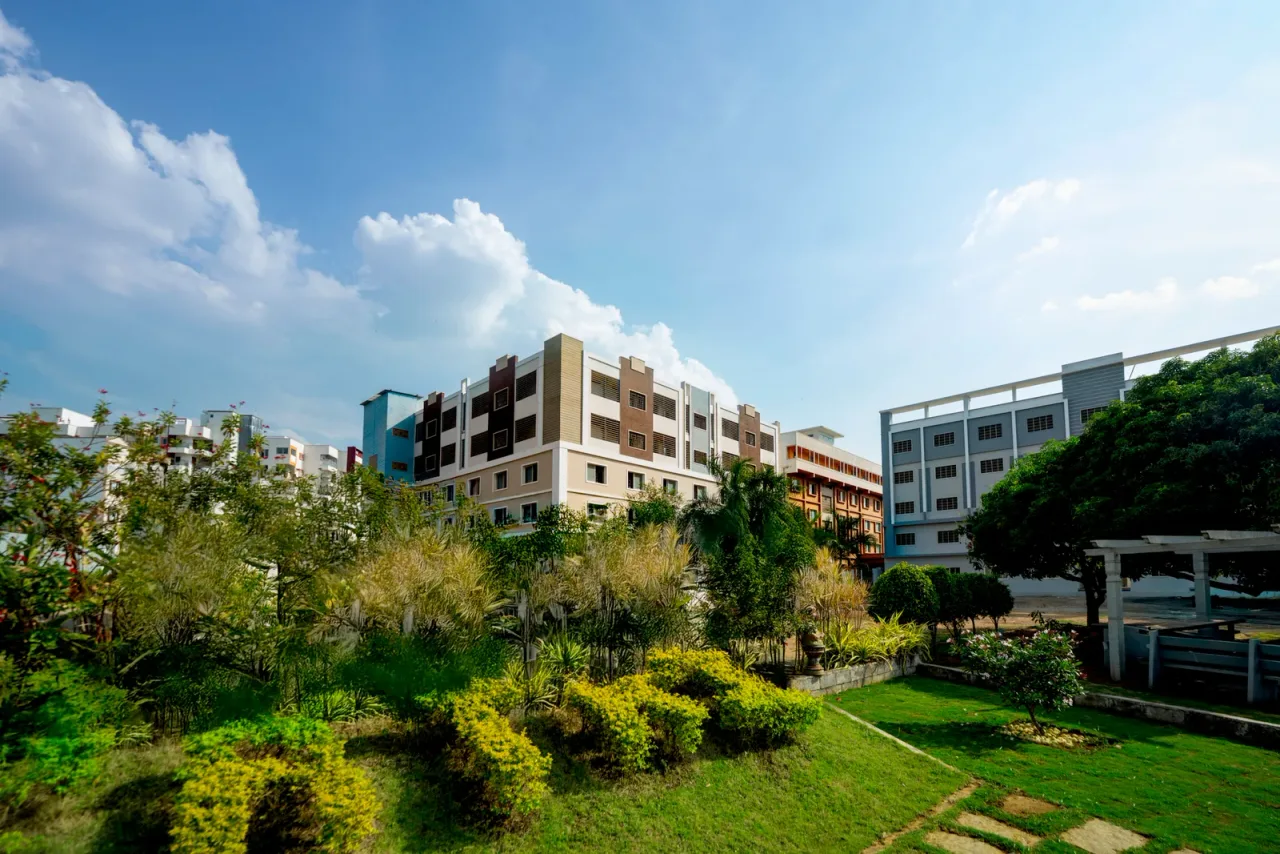 campus photo 3