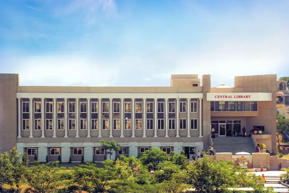 Building rea with three floors — MEDI-CAPS UNIVERSITY