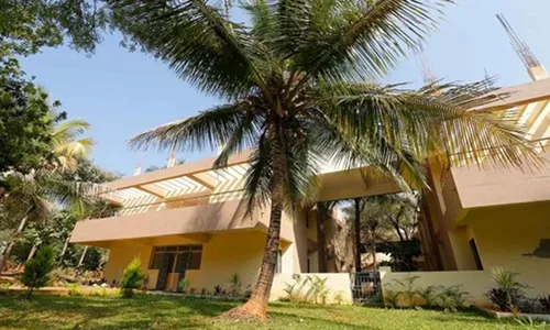 kr-corridor 3 — K R Institute of Health Sciences