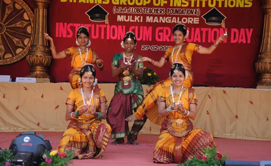 campus 8