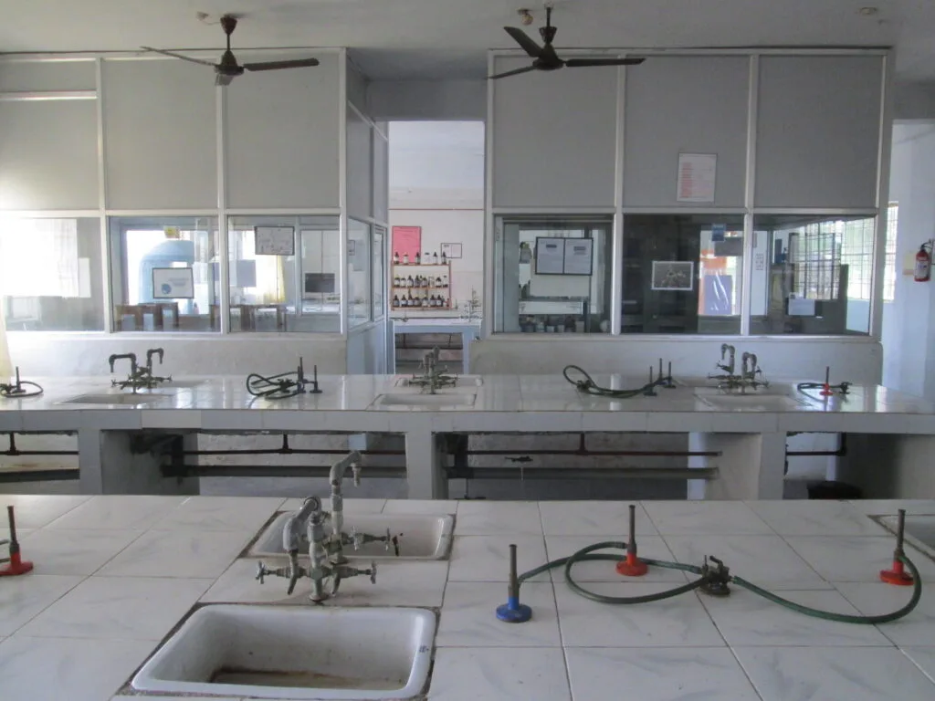 Pharmaceutical analysis laboratory I — Sri Indu Institute of Pharmacy