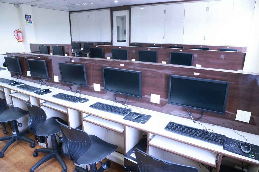 computer lab (1) — Sitadevi Ratanchand Nahar Adarsh Evening College