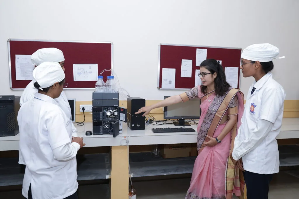Pharmaceutical Chemistry lab setting — Shri Gajanan Maharaj Shikshan Prasarak Mandal's Dnyanvilas College of Pharmacy
