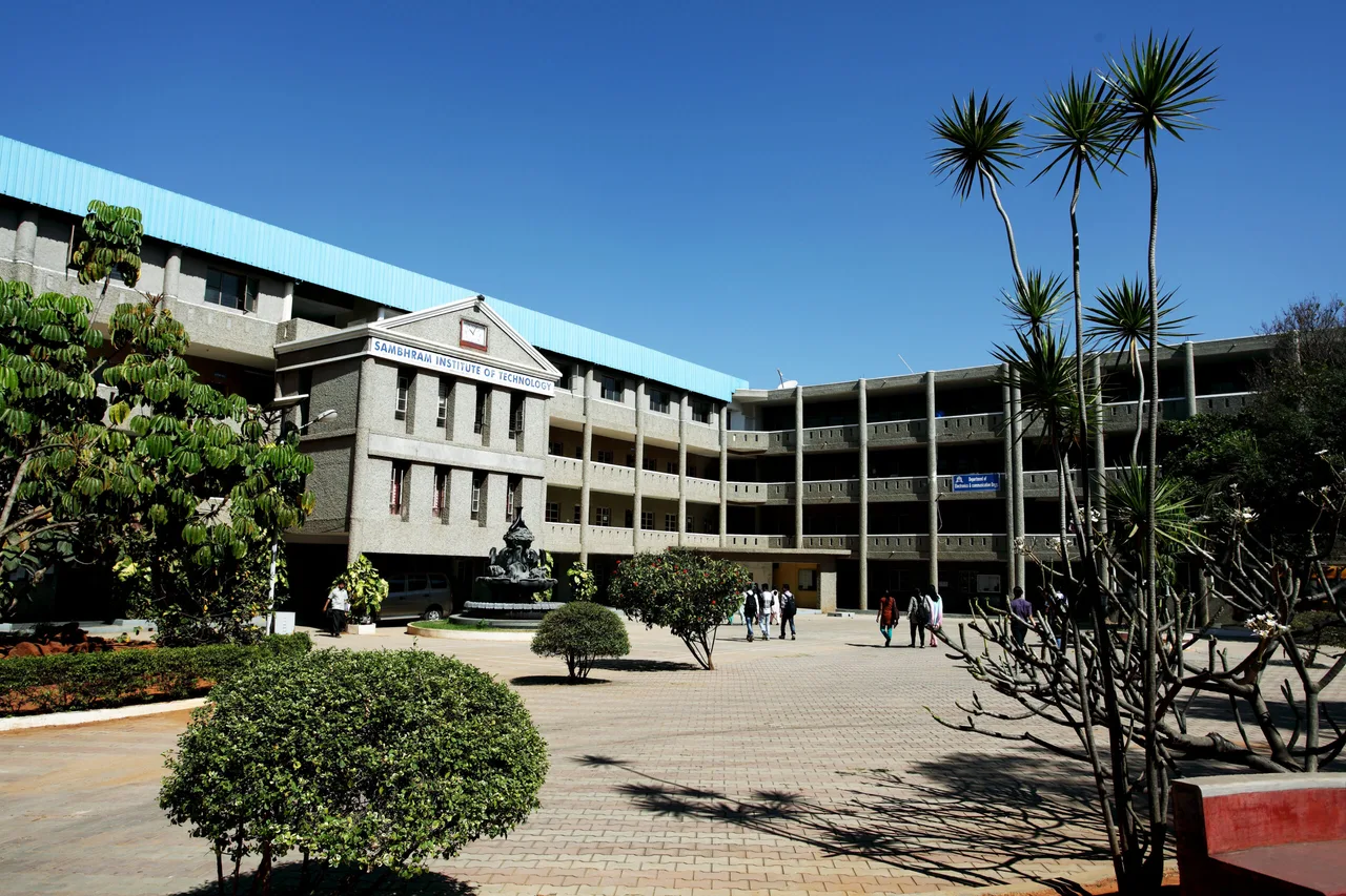 campus 3