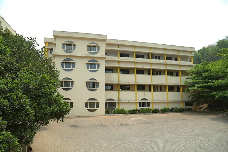campus 4