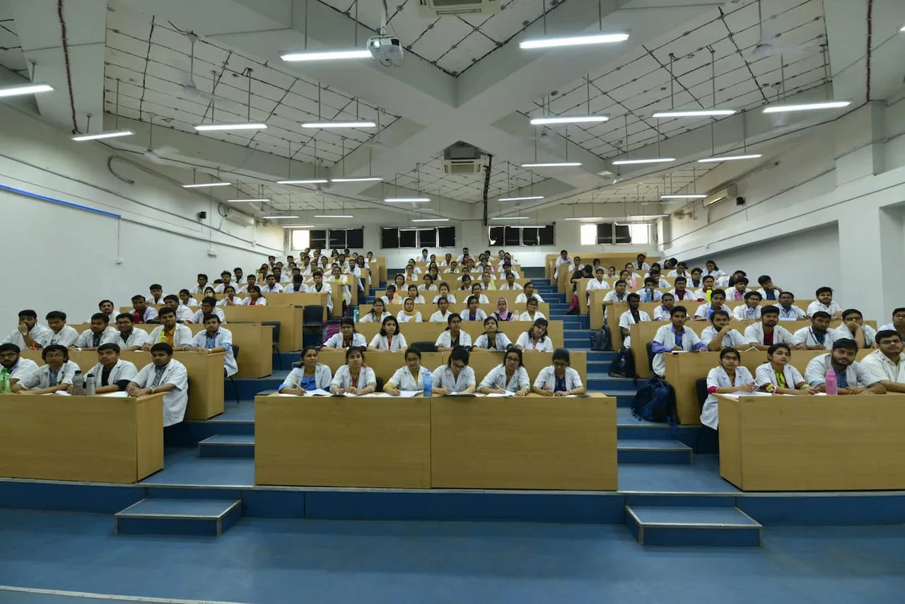 IQ City Medical College - Classroom — IQ City Knowledge and Health Campus