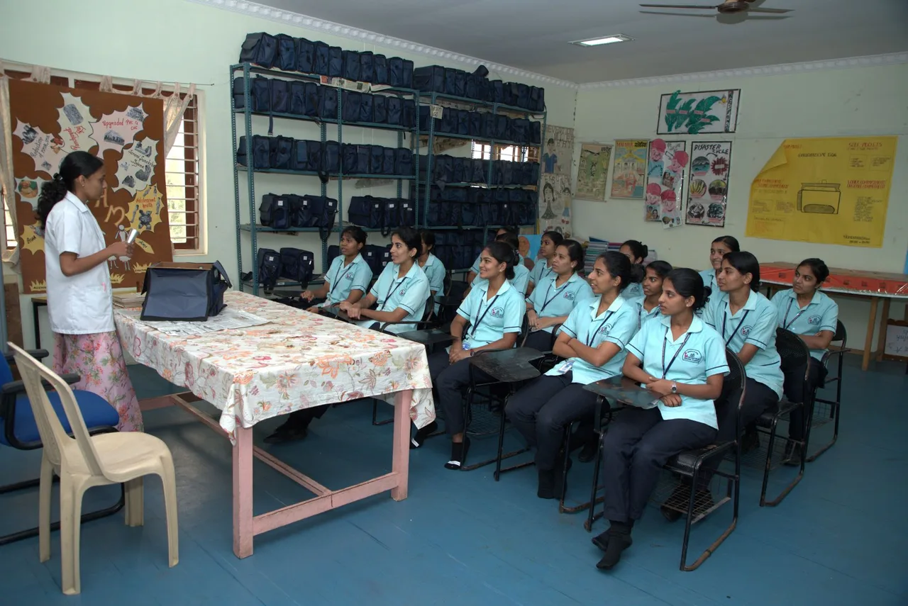 Community Lab — Universal College of Nursing