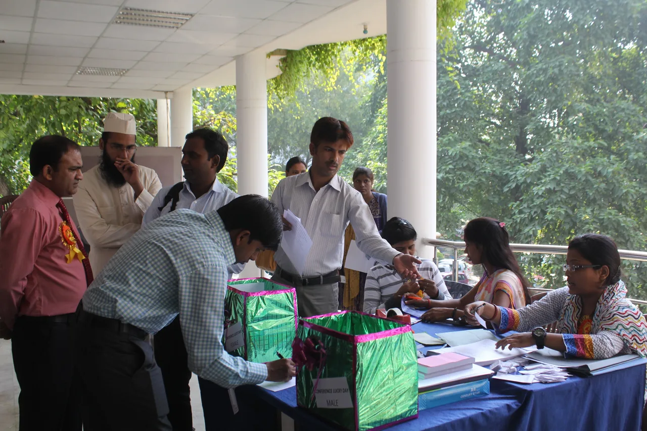 Era University Library gallery photograph 8
