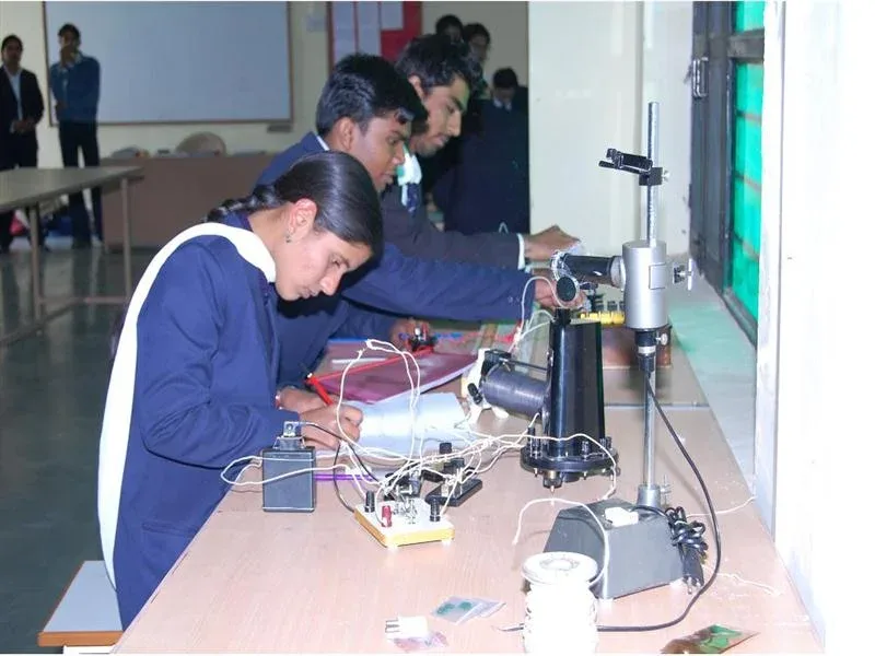 campus 6