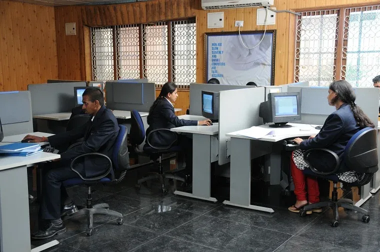 campus 8