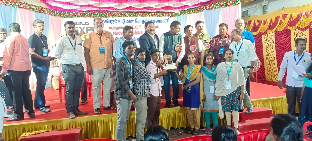 Build Expo model display — Annapoorana Engineering College (Autonomous)