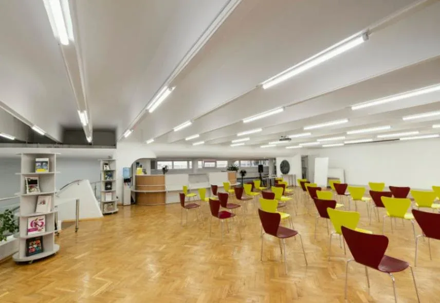 campus 8