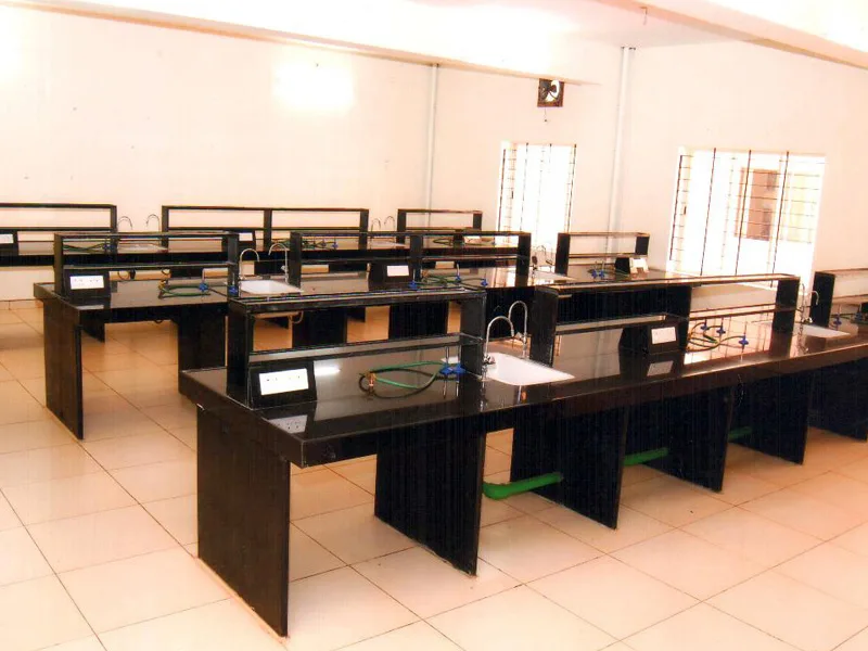 Pharma Chemistry Lab — K. L. E. Society's College of Pharmacy, Gadag