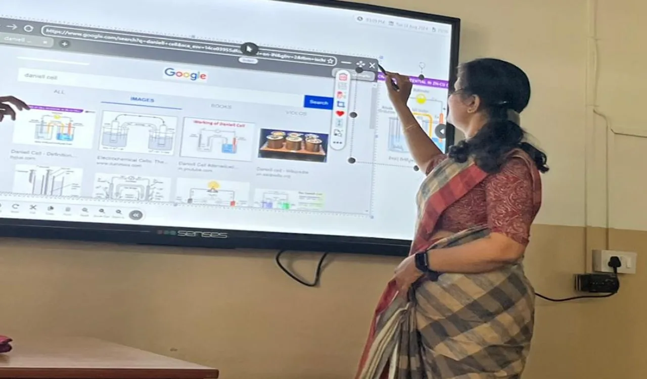 Interactive Smart Classes — Indiranagar Evening Degree College