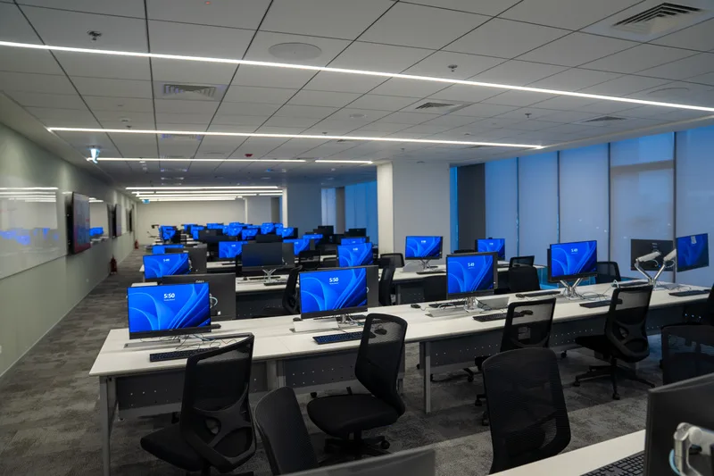Computer suite — queen-s-university-belfast-gift-city-campus-gandhinagar