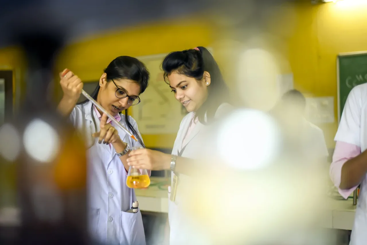 Equipped Laboratories — Apollo College of Pharmacy