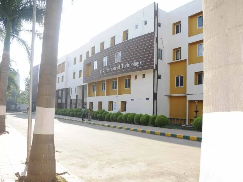 campus 8