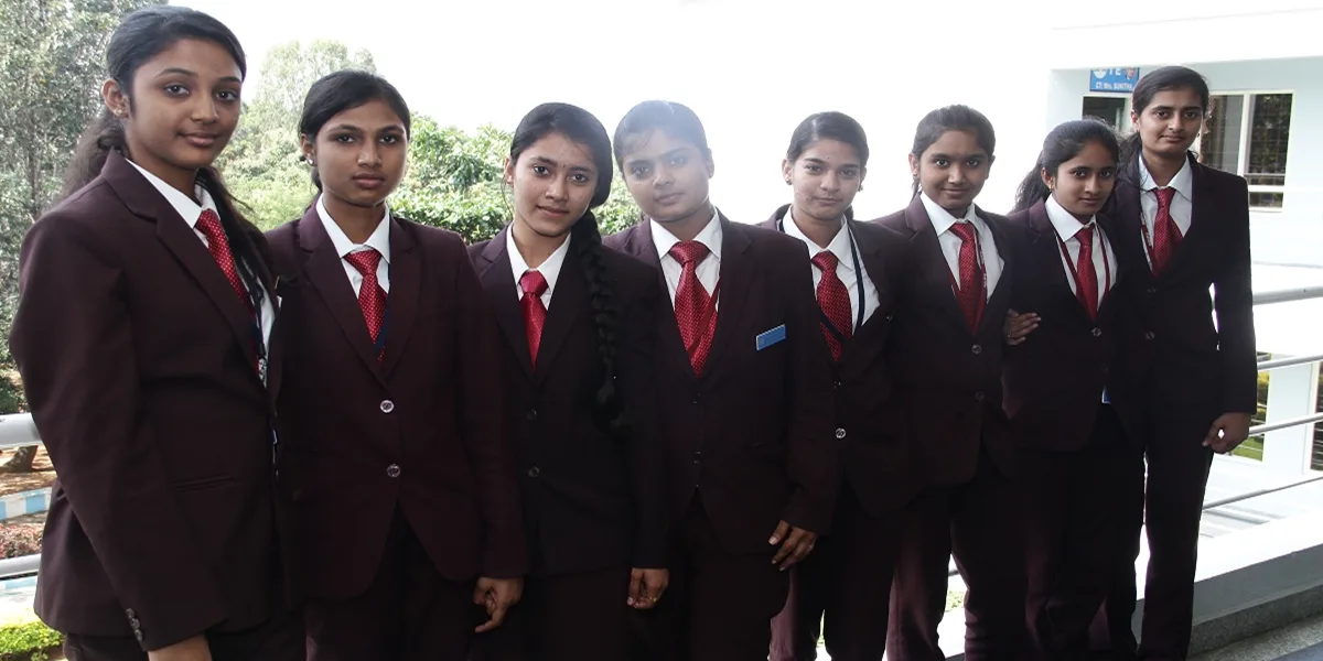 campus 8