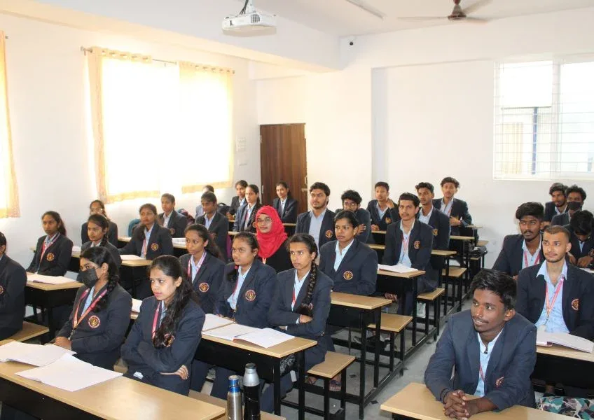 campus 8