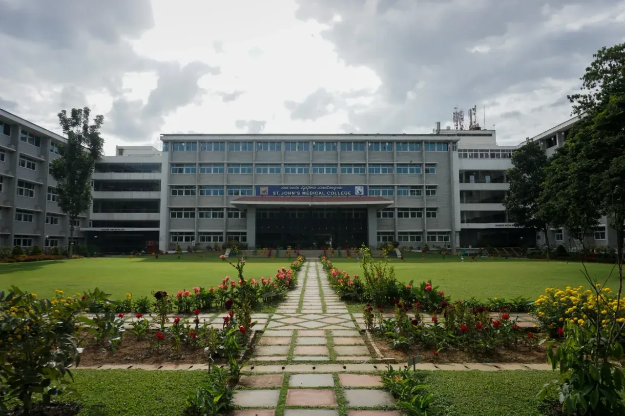 St. John's Medical College academic building and lawns