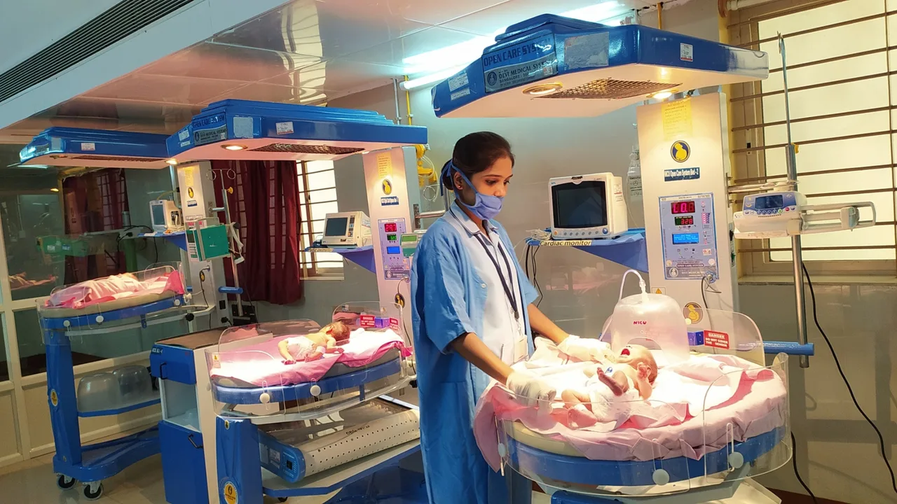 Holy Cross College of Nursing, Kollegal (Chamarajanagar dist.) — campus