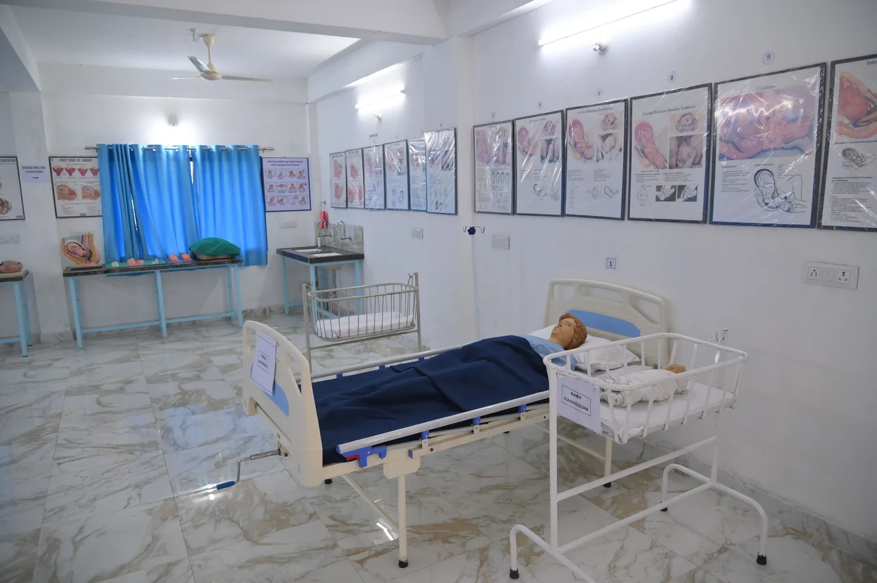 Maternal & Child health Nursing Lab — Aakar School of Nursing