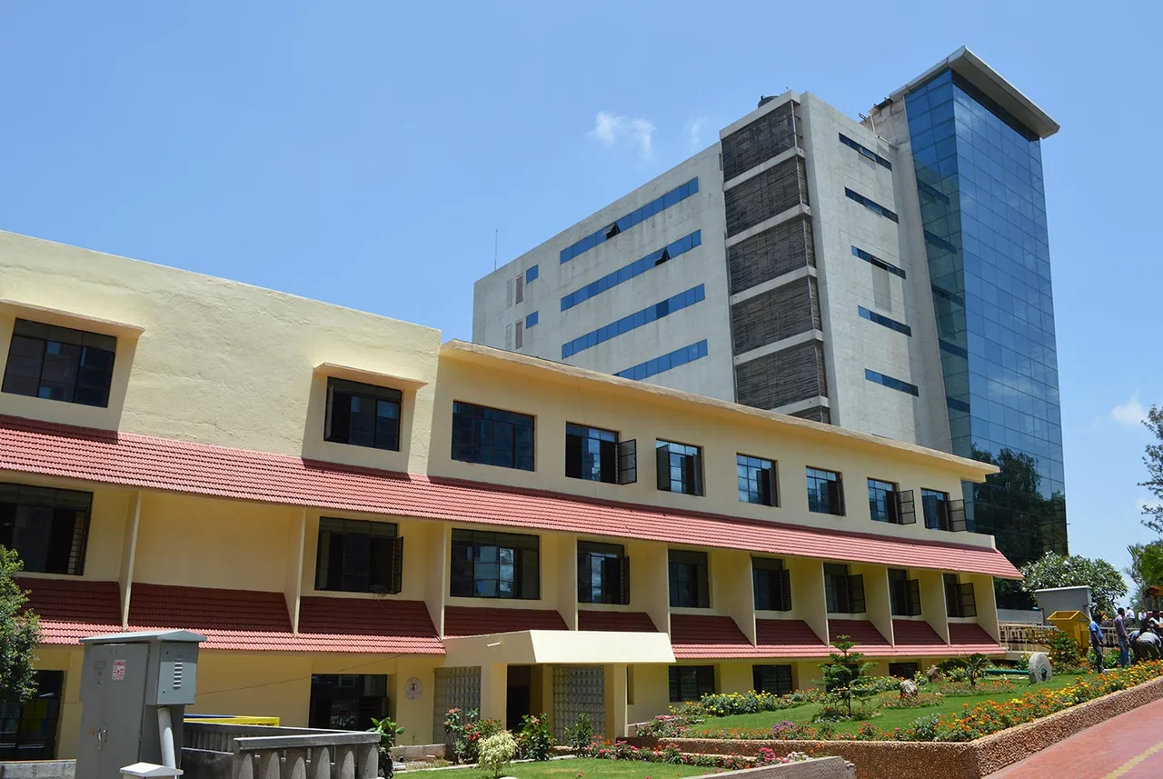 campus 4