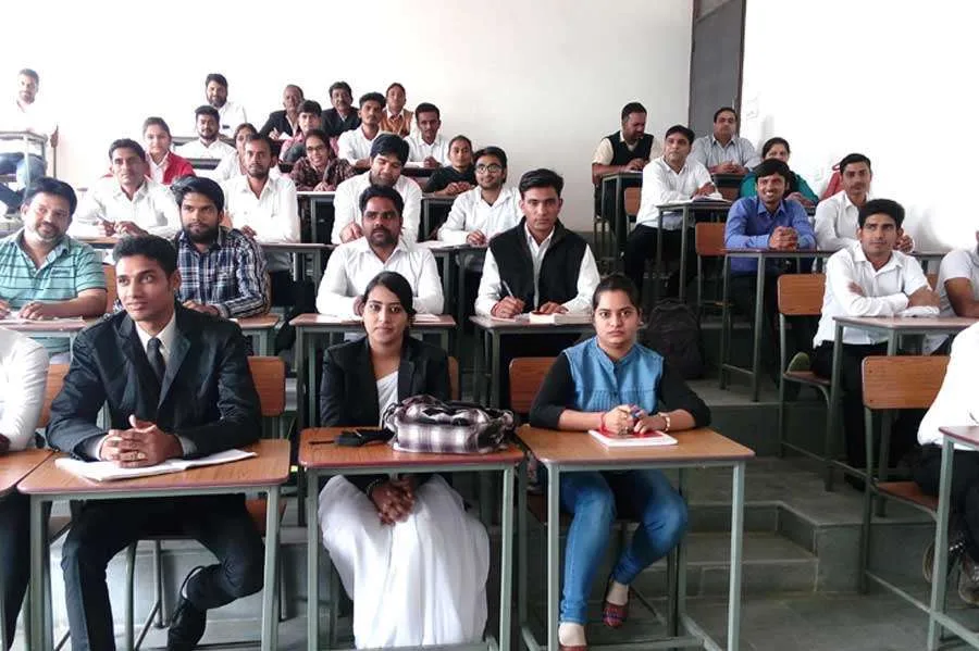 campus 8