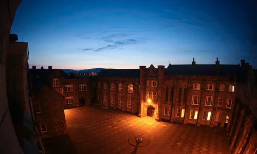 campus 4