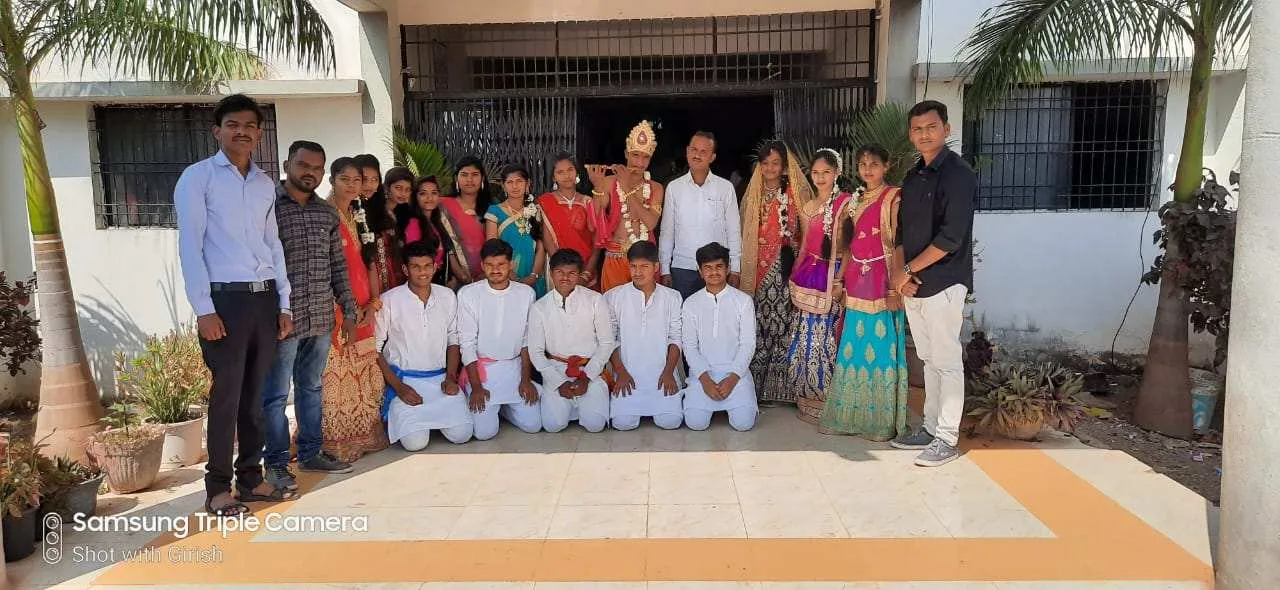 campus 8